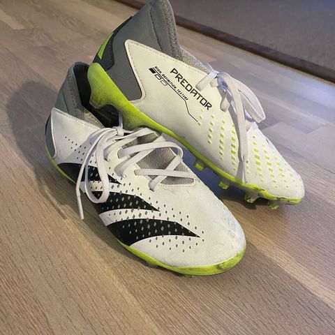 Adidas predator fotballsko i str.36