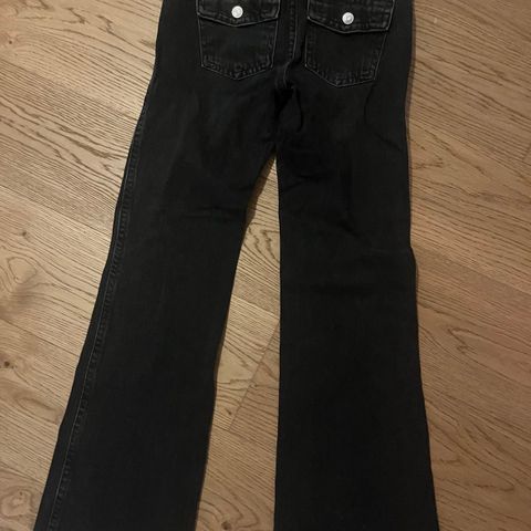 Gina Tricot perfekt jeans str 34