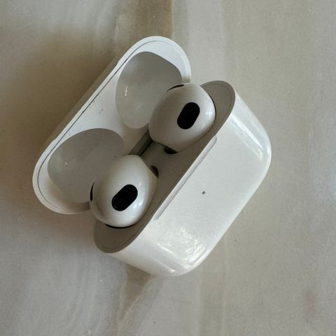 Apple AirPods 3