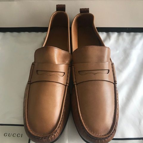 GUCCI LEATHER LOAFER