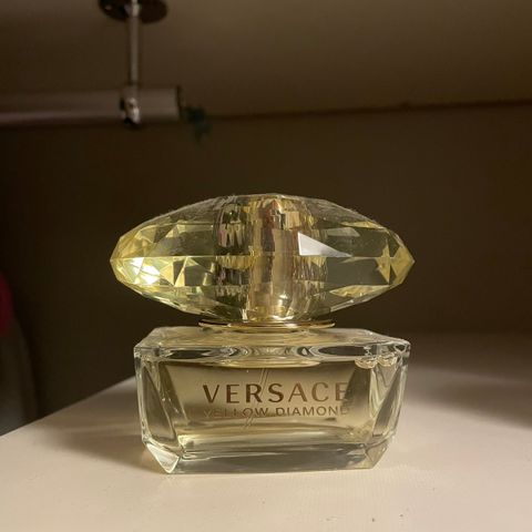 Versace yellow diamond