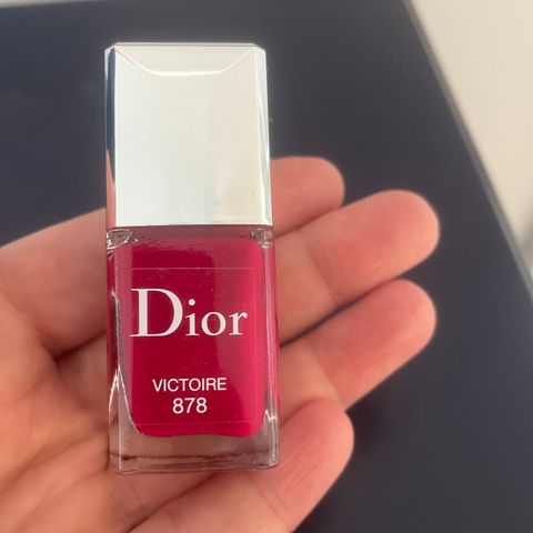 Dior neglelakk 878 Victoire, brukt 1 gang