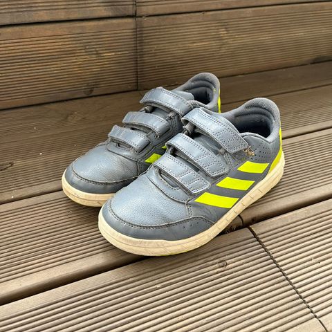 Adidas barna sko