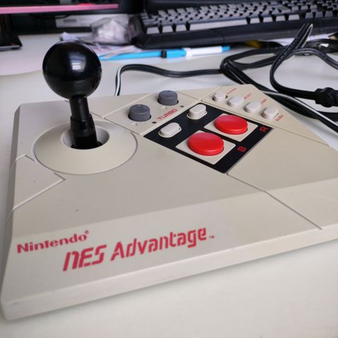 NES Advantage arcadekontroll