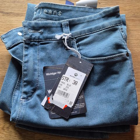 Wonder Jeans capri