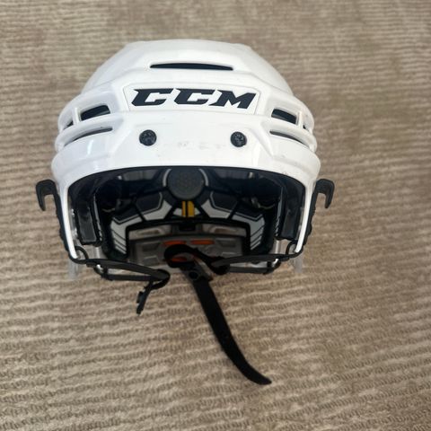 Pent brukt CCM Tacks 910 hockeyhjelm med Bauer gitter str S- God kvalitet!