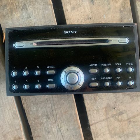 Original Sony bilstereo til focus mk2