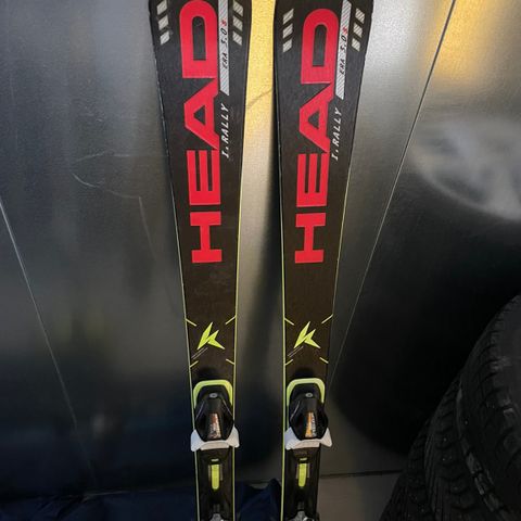 Head ski