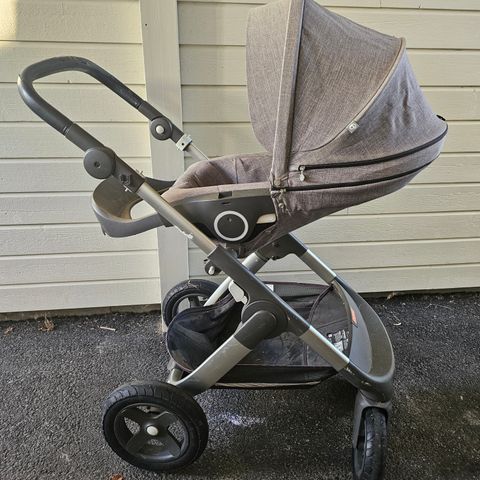 Stokke traze barnevogn selges.