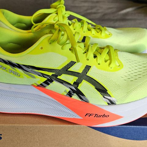 Asics Magic Speed 4 str 42,5