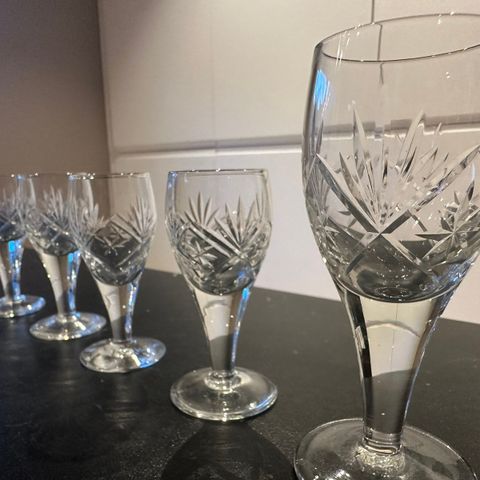 FINN glass fra Hadeland (drammeglass og ølglass)