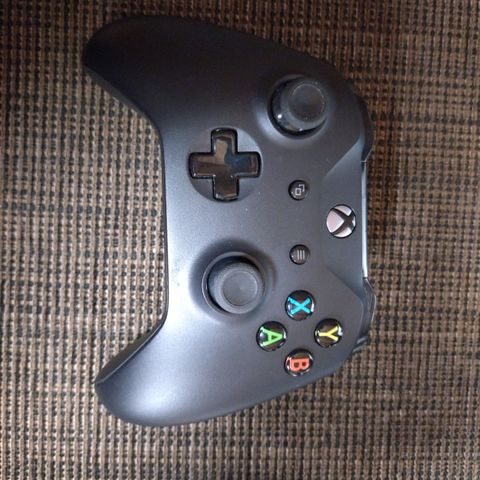 Xbox One kontroller modell 1708