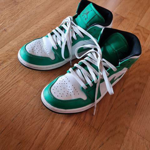 Air Jordan 1 mid[Lucky green]