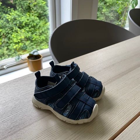 Hummel sandaler Velcro infant str 22