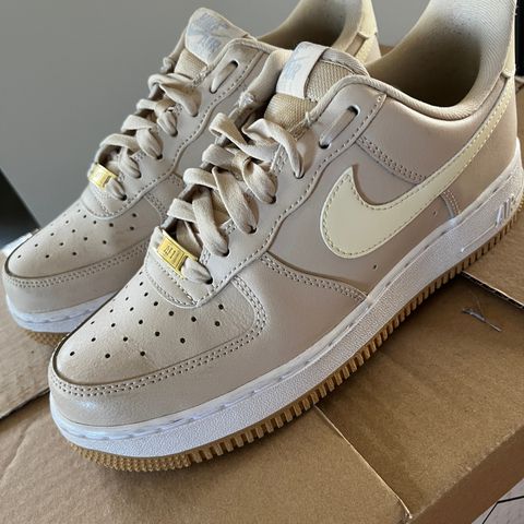 Nike Air Force 1