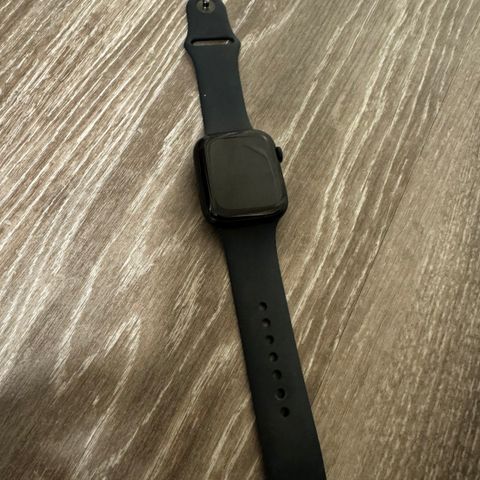 Apple Watch S8 m/cellular 45mm