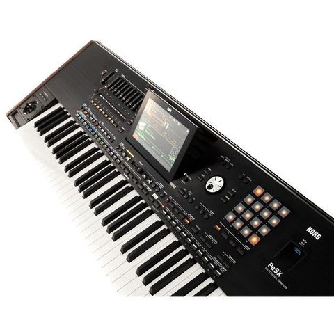 Korg Pa5x    61 keys.