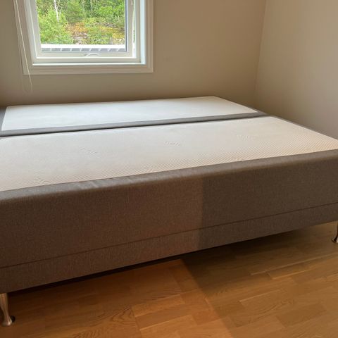 Høie regulerbar seng 90x200, 2 stk