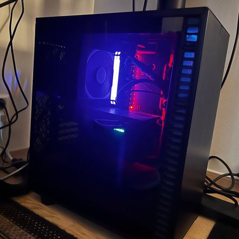 Gaming pc Ryzen 3700x RTX 2080 Super 32GB Ram 1TB SSD