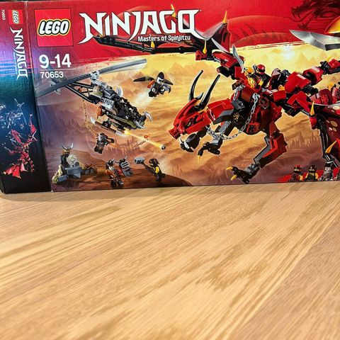 Lego Ninjago Firstborne 70653 - Komplett - Ikke lenger i salg