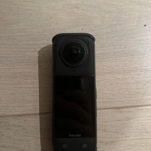 Insta360 X4