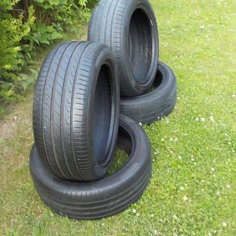 4 x 235/45-18 sommerdekk 2 stk Landsail og 2 stk Pirelli