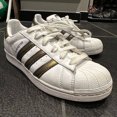 Adidas Superstar Str. 37 1/3 selges