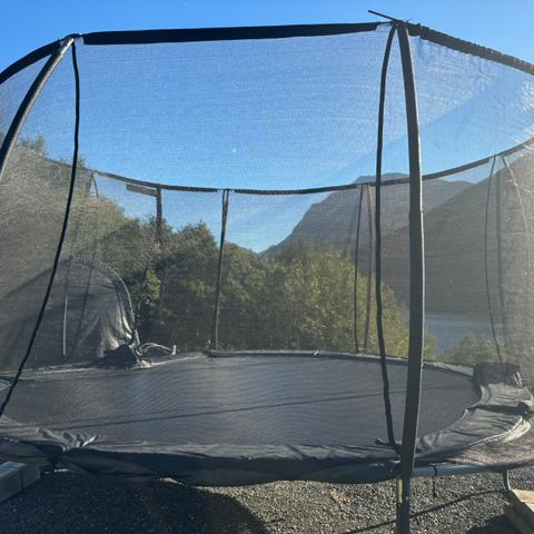 Trampoline