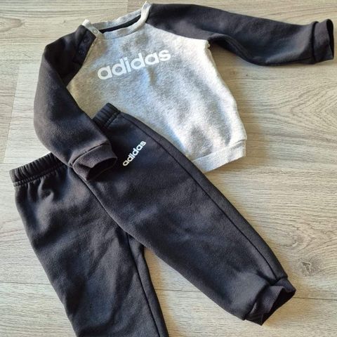 Adidas joggedress, str 80