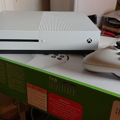 Xbox One S 1TB lite brukt