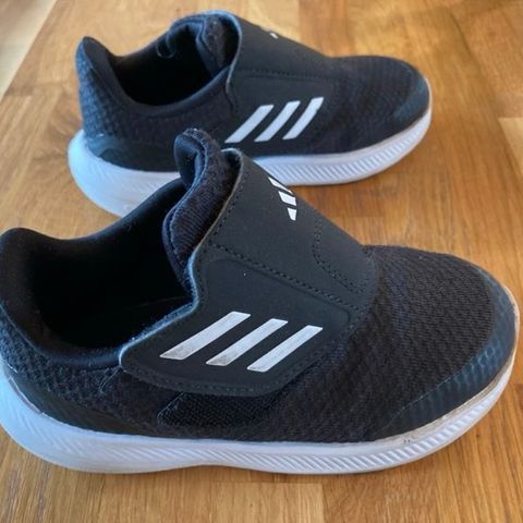 Adidas joggesko