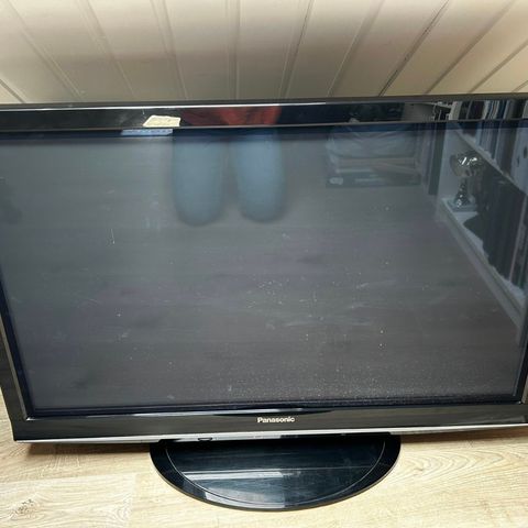 PANASONIC 42Tommer Plasma TV selges