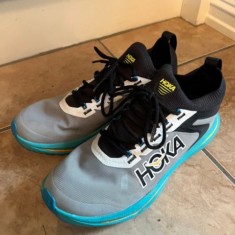 Hoka sko str 39 1/2