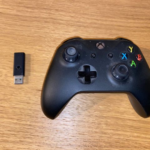 Xbox one kontroll med USB. Stick