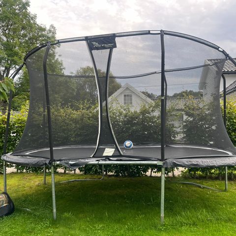 Oval trampoline pro flyer