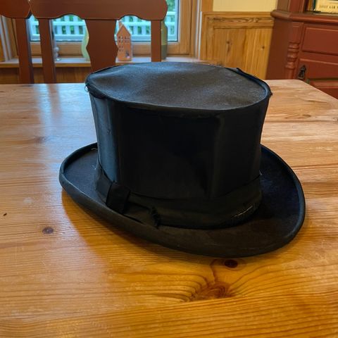 Skreddersydd Flosshatt / Top Hat