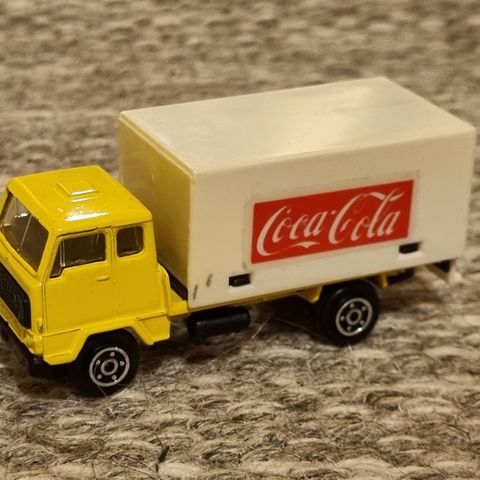 Volvo F-89 Lastebil med Coca-Cola reklame