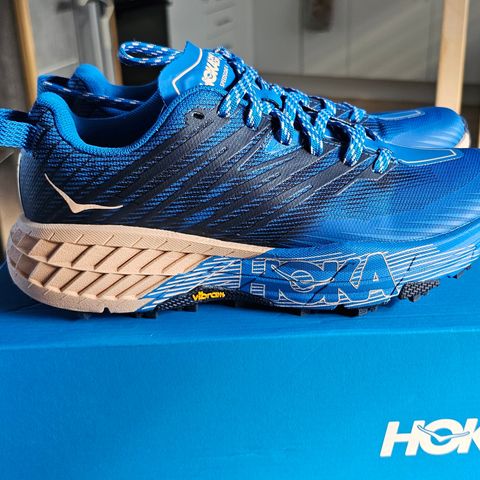 Nye Hoka speedgoat 4 løpesko, str 38 2/3