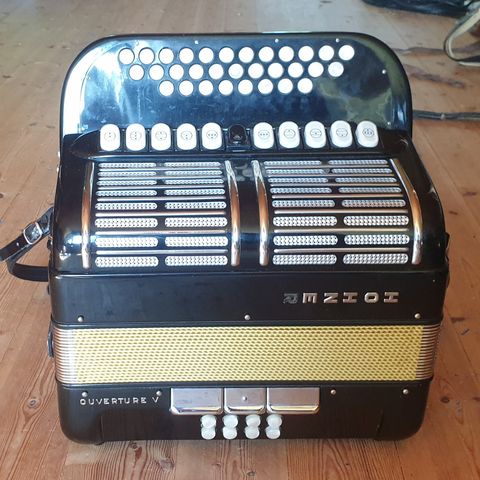 Hohner Ouverture V, 2  1/2 rader Durspill