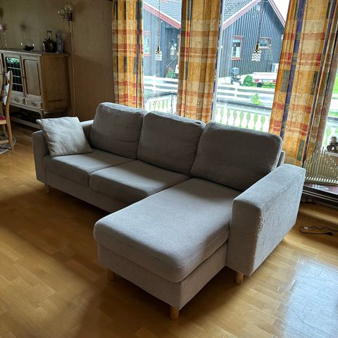 3 seter sofa med sjeselong