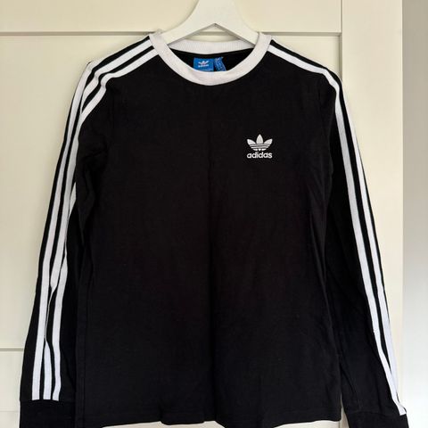 Genser fra Adidas