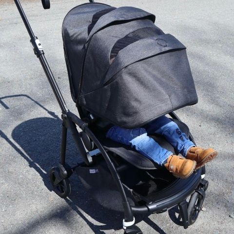 Kjempefin Bugaboo Bee 6 i Mineral Black på jakt etter ny eier