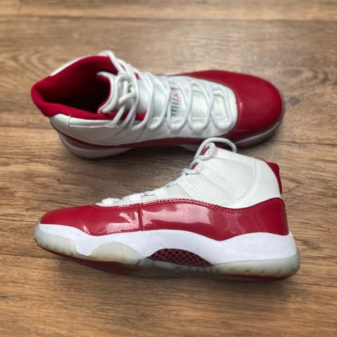 Jordan 11 Cherry