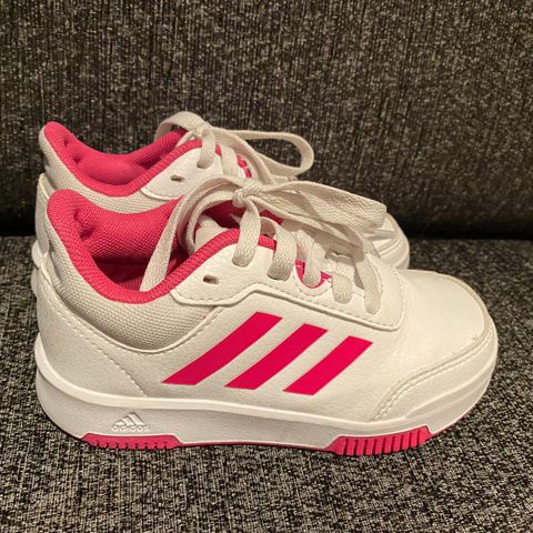 Adidas hallsko/innesko str 28