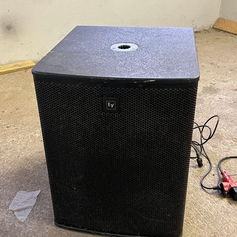 Electro Voice ELX118P 18 tommer aktiv subwoofer