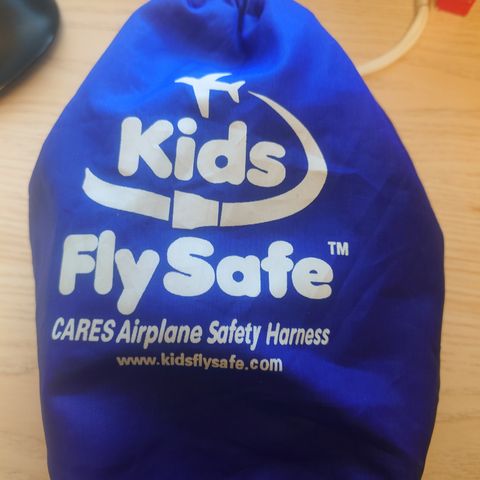 Kids fly safe (Cares)