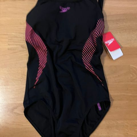 Speedo badedrakt for damer. Str M