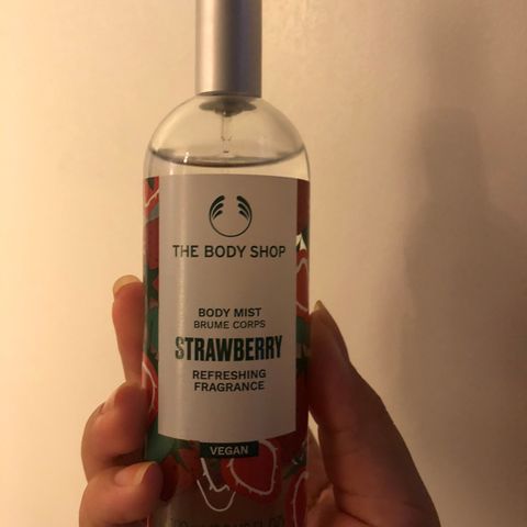 Strawberry body mist