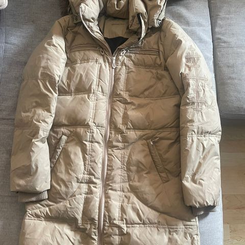 Dunjakke/parkas fra Skogstad. Medium