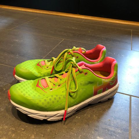 Hoka Tracer 39,1/3